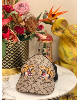 (LIKE NEW) GUCCI TIGERS PRINT BASEBALL CAP IN BEIGE GG SUPREME CANVAS 