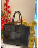 BOTTEGA VANETTA ARCO TOTE 