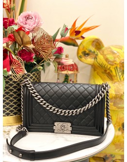 (LIKE NEW) CHANEL BOY MEDIUM SIZE BLACK QUILTED LAMBSKIN LEATHER FLAP CHAIN BAG - FULL SET-
