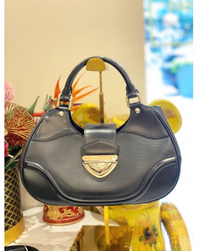 LOUIS VUITTON BLACK EPI LEATHER SLING AND SHOULDER BAG 