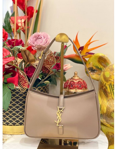 (LIKE NEW) YSL SAINT LAURENT LE 5 A HOBO TAUPE BAG 