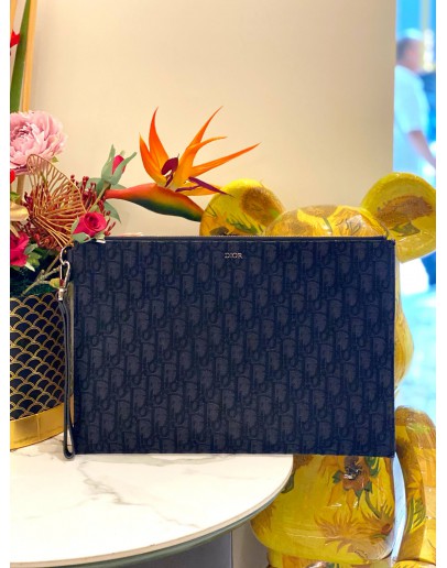 (LIKE NEW) CHRISTIAN DIOR A4 POUCH IN BLACK DIOR OBLIQUE JACQUARD WITH CALFSKIN LEATHER -FULL SET-
