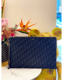 (LIKE NEW) CHRISTIAN DIOR A4 POUCH IN BLACK DIOR OBLIQUE JACQUARD WITH CALFSKIN LEATHER -FULL SET- (LIKE NEW) CHRISTIAN DIOR A4 POUCH IN BLACK DIOR OBLIQUE JACQUARD WITH CALFSKIN LEATHER -FULL SET-
