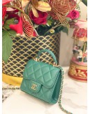 CHANEL MINI CHAIN TOP HANDLE BAG IN GREEN QUILTED LEATHER WITH GOLD TONED HARDWARE