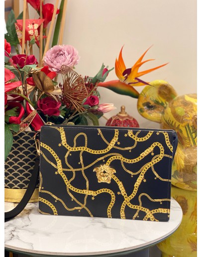 (LIKE NEW) VERSACE MEDUSA CHAIN PRINT POUCH IN BLACK CALFSKIN LEATHER WITH GOLD