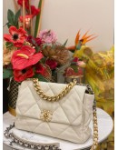 (UNUSED) CHANEL 19 FLAP SHOULDER BAG IN IVORY LAMBSKIN LEATHER -FULL SET-