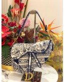 (LIKE NEW) CHRISTIAN DIOR SADDLE SHOULDER BAG IN BLUE TOILE DE JOUY EMBROIDERY -FULL SET-