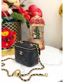 (LIKE NEW)CHANEL SUPER MINI VANITY WITH GOLD CHAIN 