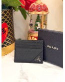 PRADA SAFFIANO LEATHER CARD HOLDER IN BLACK 