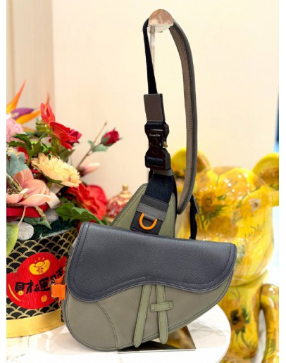 CHRISTIAN DIOR SADDLE X SACAI