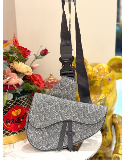 CHRISTIAN DIOR OBLIQUE JACQUARD IN GREY 