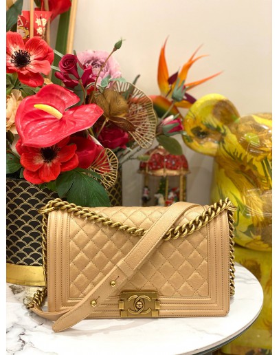 (LIKE NEW) CHANEL MEDIUM BOY BAG IN GOLD BEIGE CAVIAR LEATHER 