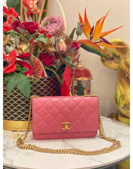 (LIKE NEW) CHANEL WALLET ON CHAIN CLASSIC IN PINK LAMBSKIN LEATHER