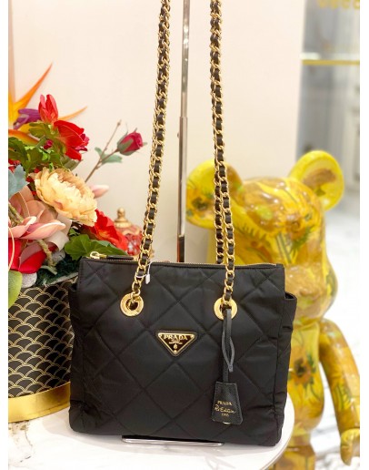 (LIKE NEW) PRADA BLACK QUILTED TESSUTO NYLON 1995 REEDITION SHOULDER BAG 