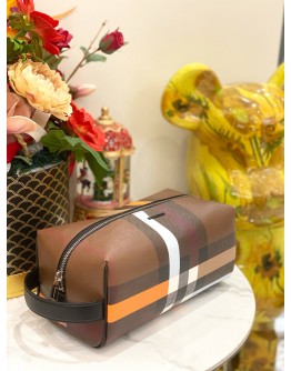 BURBERRY TRAVEL POUCH IN DARK BIRCH BROWN 