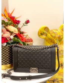 CHANEL BOY LARGE SIZE BLACK QUILTED LAMBSKIN LEATHER FLAP CHAIN BAG