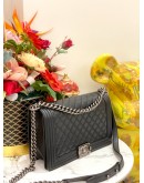 CHANEL BOY LARGE SIZE BLACK QUILTED LAMBSKIN LEATHER FLAP CHAIN BAG