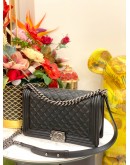CHANEL BOY LARGE SIZE BLACK QUILTED LAMBSKIN LEATHER FLAP CHAIN BAG