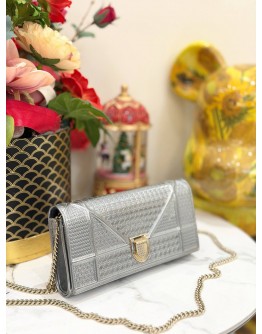 (LIKE NEW) CHRISTIAN DIOR DIORAMA WALLET ON CHAIN IN METALLIC SILVER PATENT LEATHER 