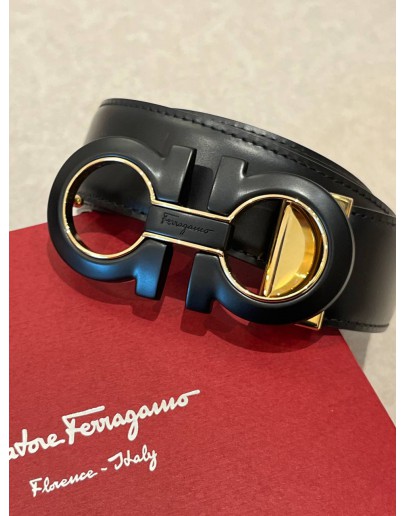 (LIKE NEW) SALVATORE FERRAGAMO REVERSIBLE BLACK LEATHER BELT SIZE 110 -FULL SET-