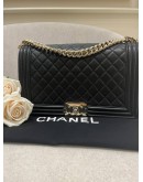 CHANEL BOY NEW MEDIUM FLAP SHOULDER AND CROSSBODY BAG IN BLACK QUILTED LAMBSKIN LEATHER YEAR 2017