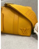 2023 LOUIS VUITTON CITY KEEPALL CROSSBODY BAG IN YELLOW PEBBLED LEATHER