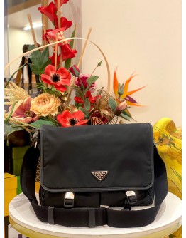 (LIKE NEW) PRADA NYLON SAFFIANO MESSENGER BAG 