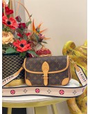 (LIKE NEW) MICROCHIP LOUIS VUITTON DIANE BROWN MONOGRAM CANVAS / LEATHER TRIM WITH FUCHSIA REMOVABLE STRAP 