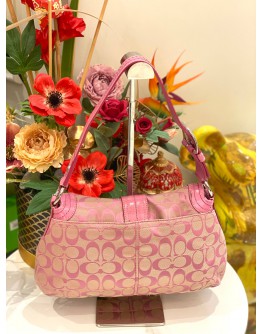 COACH SIGNATURE SHOULDER BAG IN PINK