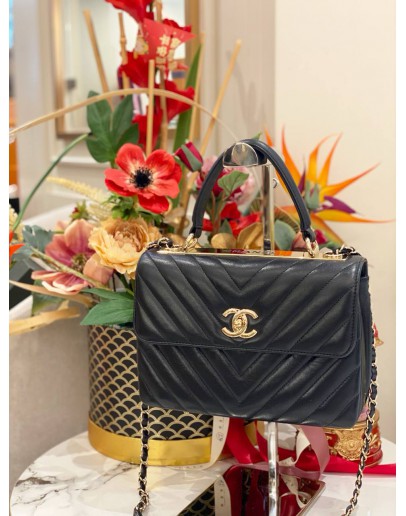 (LIKE NEW) CHANEL TRENDY BLACK CC CHEVRON LEATHER FLAP BAG -FULL SET