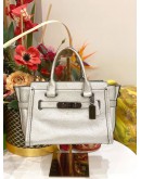 COACH SWAGGER CARRYALL IN PEBBLE LEATHER SILVER 