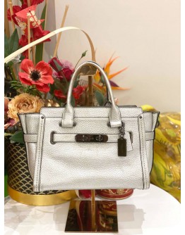COACH SWAGGER CARRYALL IN PEBBLE LEATHER SILVER 