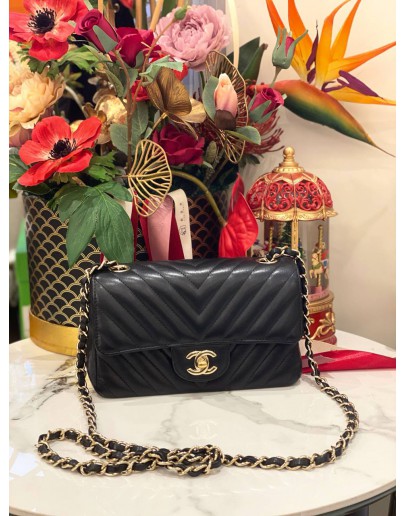 CHANEL CHEVRON MINI RECTANGULAR FLAP BAG IN BLACK LAMBSKIN LEATHER YEAR 2018 -FULL SET- 