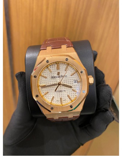 (UNUSED) AP AUDEMARS PIGUET ROYAL OAK REF 15450OR 18K ROSE GOLD WHITE DIAL WITH GOLD SCALES VERY BEAUTIFUL 37MM AUTOMATIC YEAR 2018 WATCH -FULL SET-