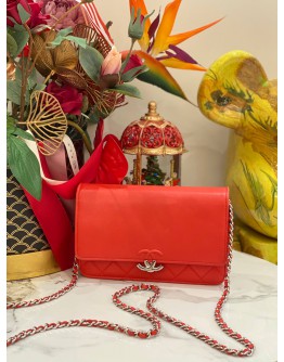 2018 CHANEL MATELASSE LEATHER CC WALLET ON CHAIN SLING BAG IN RED GRAINED LEATHER