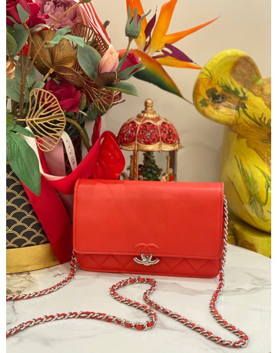 2018 CHANEL MATELASSE LEATHER CC WALLET ON CHAIN SLING BAG IN RED GRAINED LEATHER