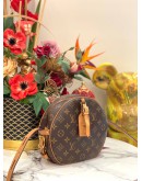 LOUIS VUITTON BOITE CHAPEAU SOUPLE MM BAG IN BROWN MONOGRAM CANVAS & AGED NATURAL COWHIDE LEATHER