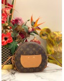 LOUIS VUITTON BOITE CHAPEAU SOUPLE MM BAG IN BROWN MONOGRAM CANVAS & AGED NATURAL COWHIDE LEATHER