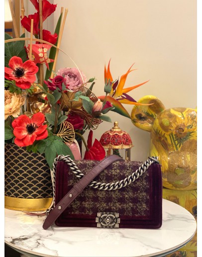 CHANEL PARIS-EDIMBOURG BURGUNDY QUILTED VELVET / TWEED MEDIUM BOY FLAP BAG