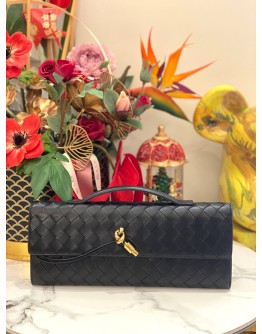 (LIKE NEW) BOTTEGA VANETA BLACK ANDIAMO CLUTCH