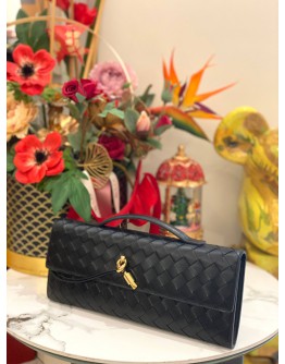 (LIKE NEW) BOTTEGA VANETA BLACK ANDIAMO CLUTCH
