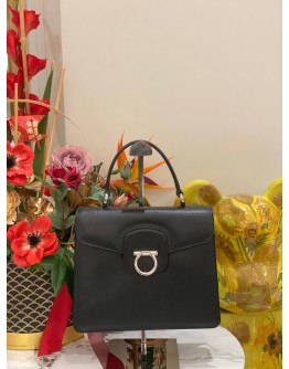 (LIKE NEW) SALVATORE FERRAGAMO BLACK LEATHER KELLY TOP HANDLE BAG -FUL SET-