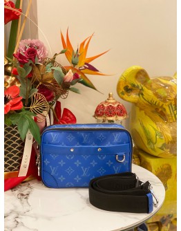 (LIKE NEW) 2023 MICROCHIP LOUIS VUITTON ALPHA MESSENGER AGAVE BLUE TAIGA COWHIDE LEATHER AND MONOGRAM CANVAS BAG