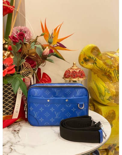 (LIKE NEW) 2023 MICROCHIP LOUIS VUITTON ALPHA MESSENGER AGAVE BLUE TAIGA COWHIDE LEATHER AND MONOGRAM CANVAS BAG