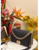 (LIKE NEW) CHANEL BOY MEDIUM IN NAVY BLUE CAVIAR LEATHER -FULL SET-
