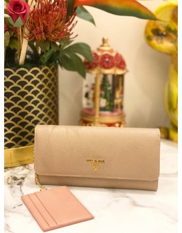 (LIKE NEW) PRADA SAFFIANO BEIGE LONG WALLET 