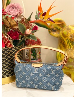 (UNWORN) LOUIS VUITTON MONOGRAM DENIM HILLS POCHETTE 