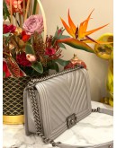 (LIKE NEW) CHANEL CHEVRON MEDIUM SILVER BOY CAVIAR LEATHER BAG SHW 