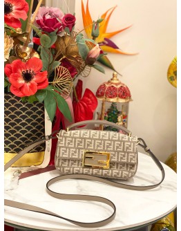 (LIKE NEW) FENDI BAGUETTE CHENILLE VITELLO SETA FF MINI CHAIN BAG