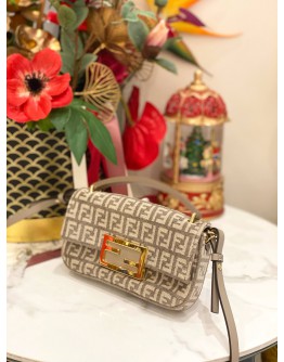 (LIKE NEW) FENDI BAGUETTE CHENILLE VITELLO SETA FF MINI CHAIN BAG
